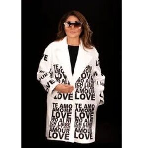 NWT KARMA Fall Love White Coat Short Lined Soft Pockets - Size XS